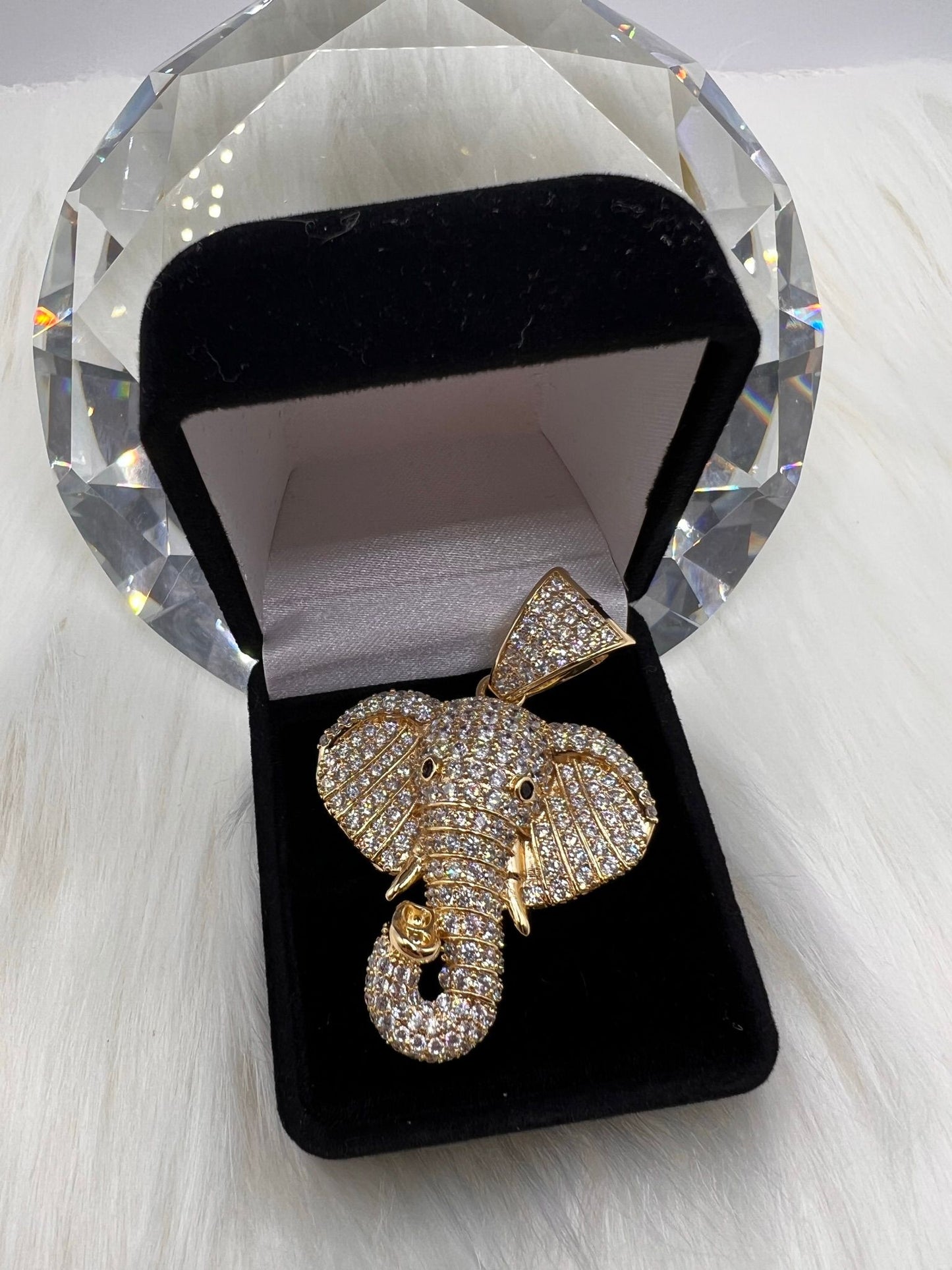 ELEPHANT PENDANT
