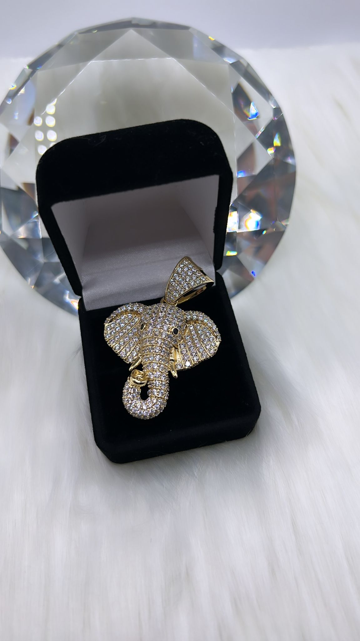 ELEPHANT PENDANT