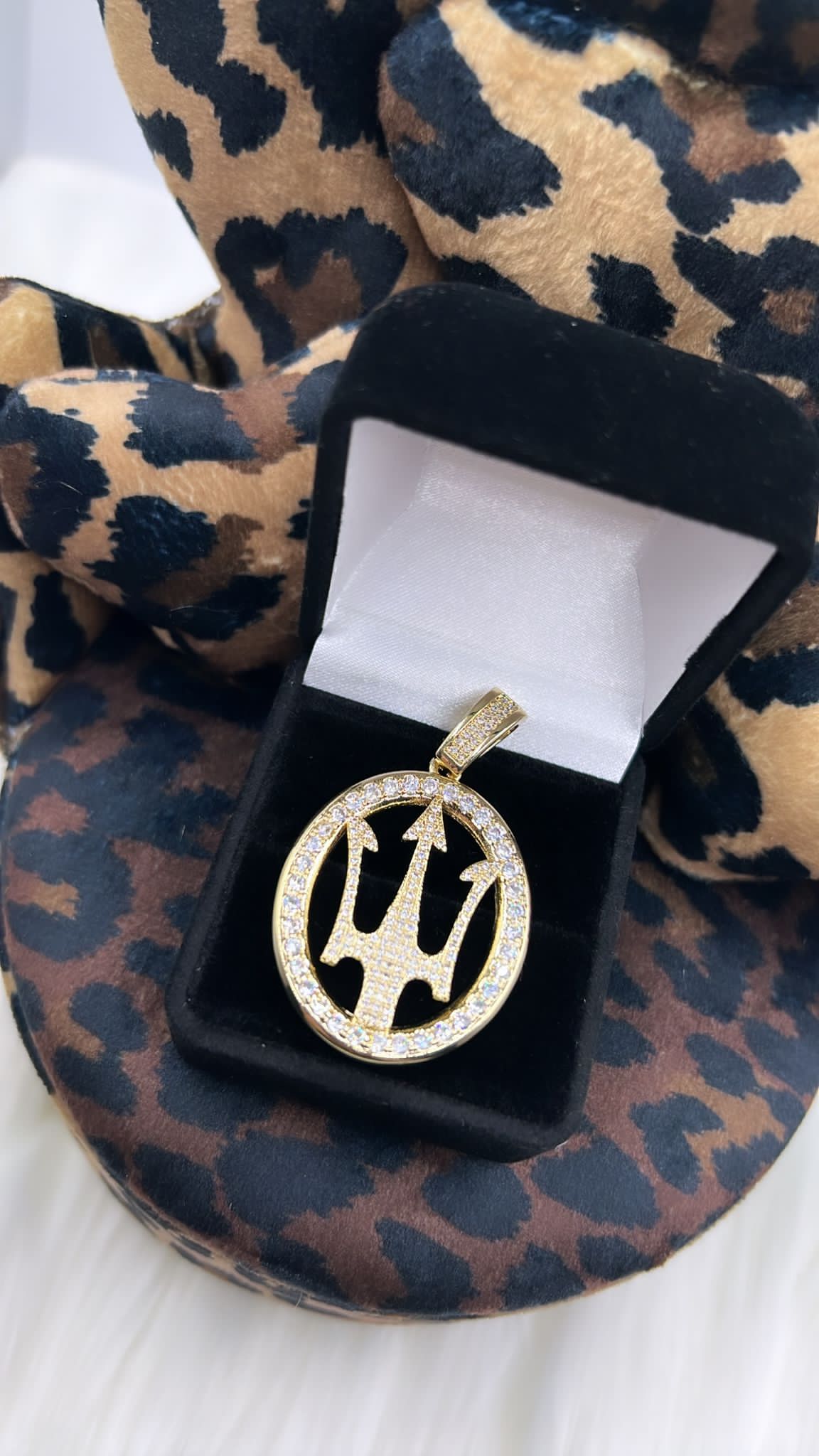 TRIDENT PENDANT