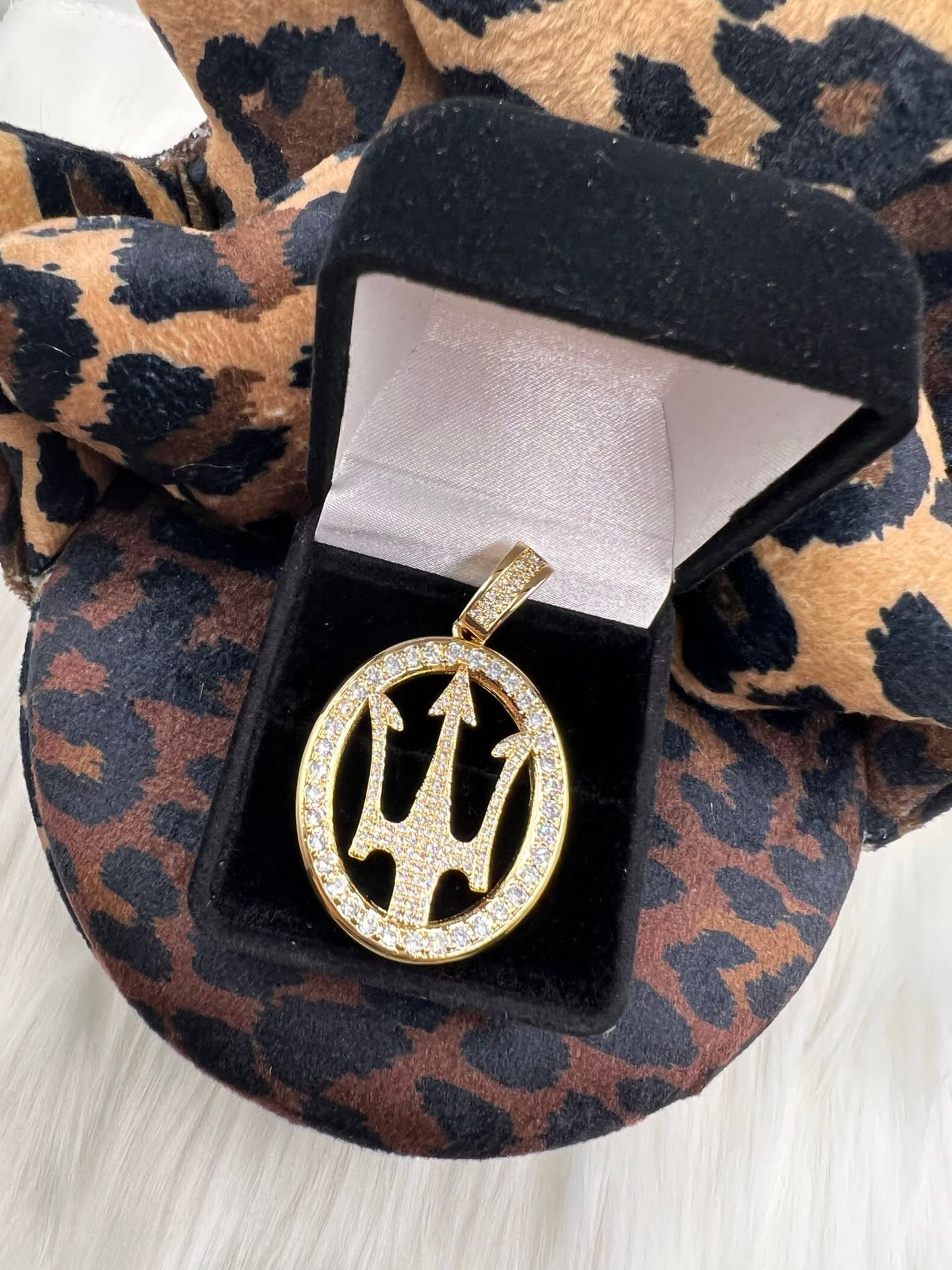 TRIDENT PENDANT