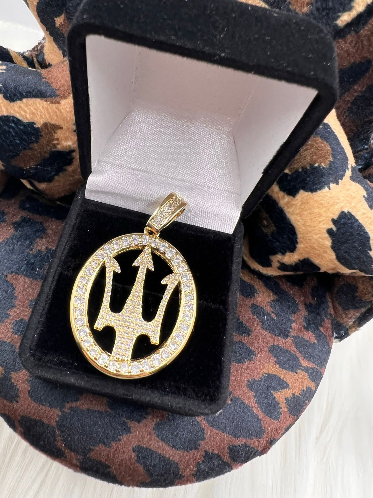 TRIDENT PENDANT