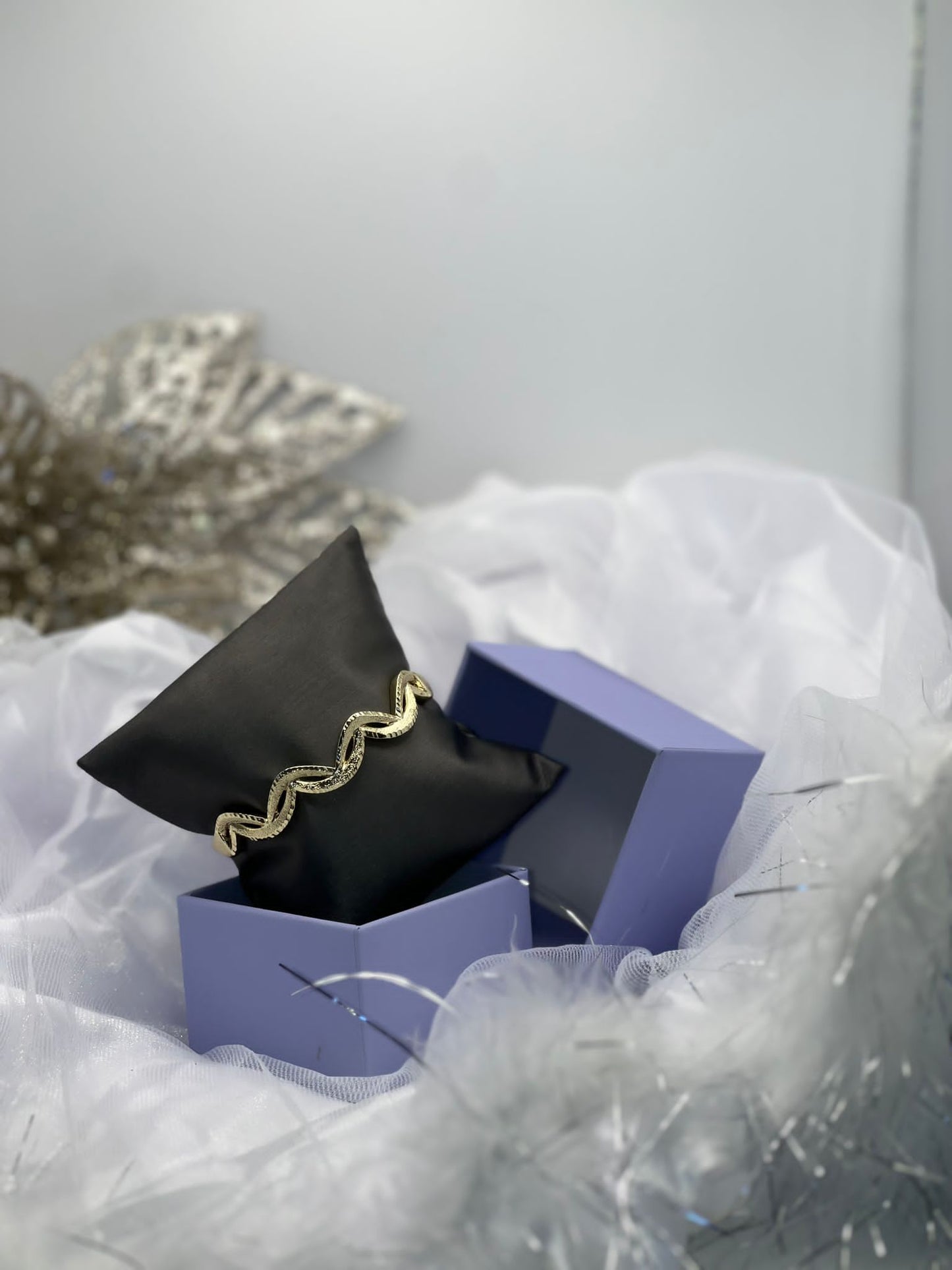 WAVE BANGLE