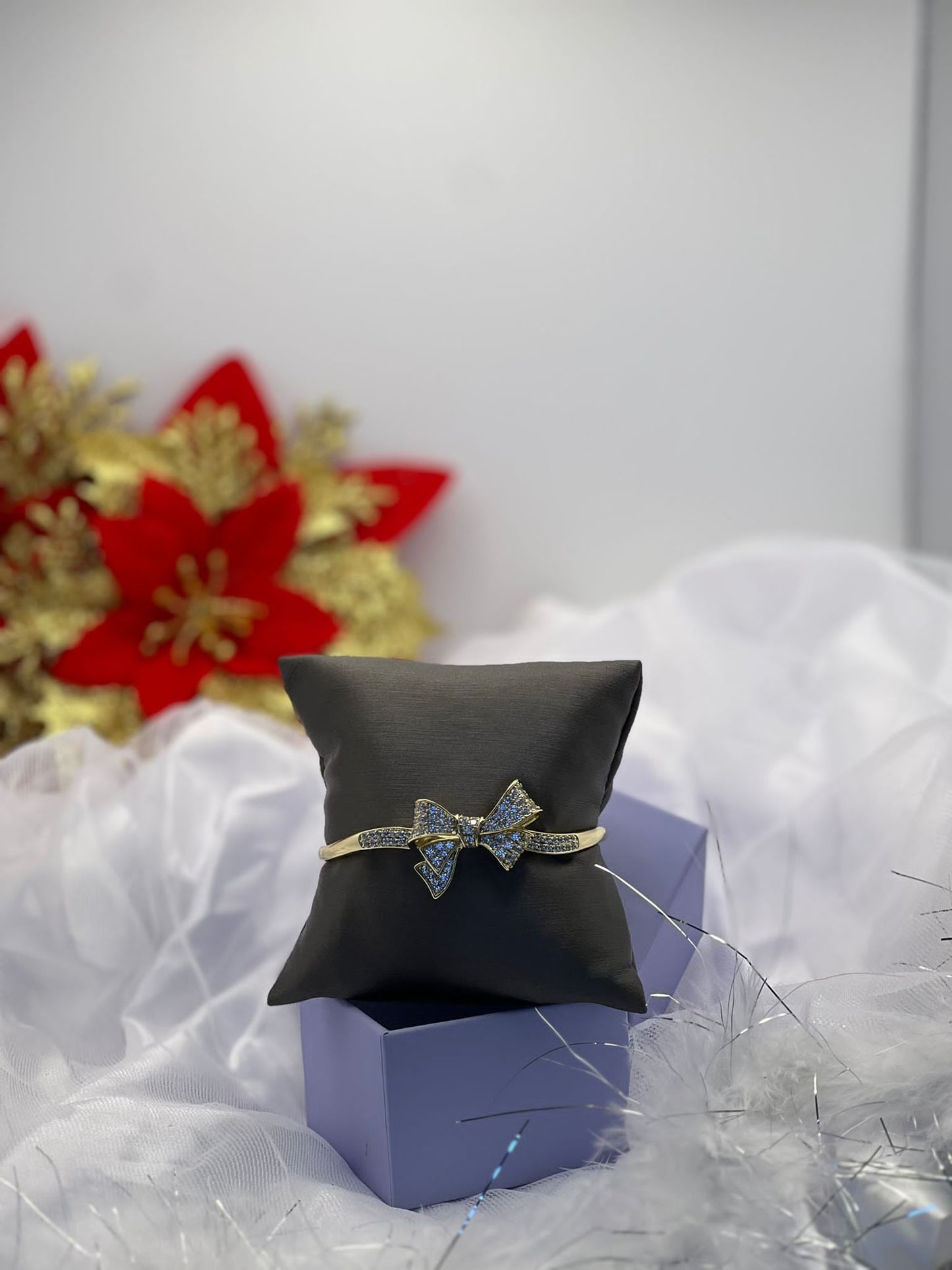 BOW BANGLE