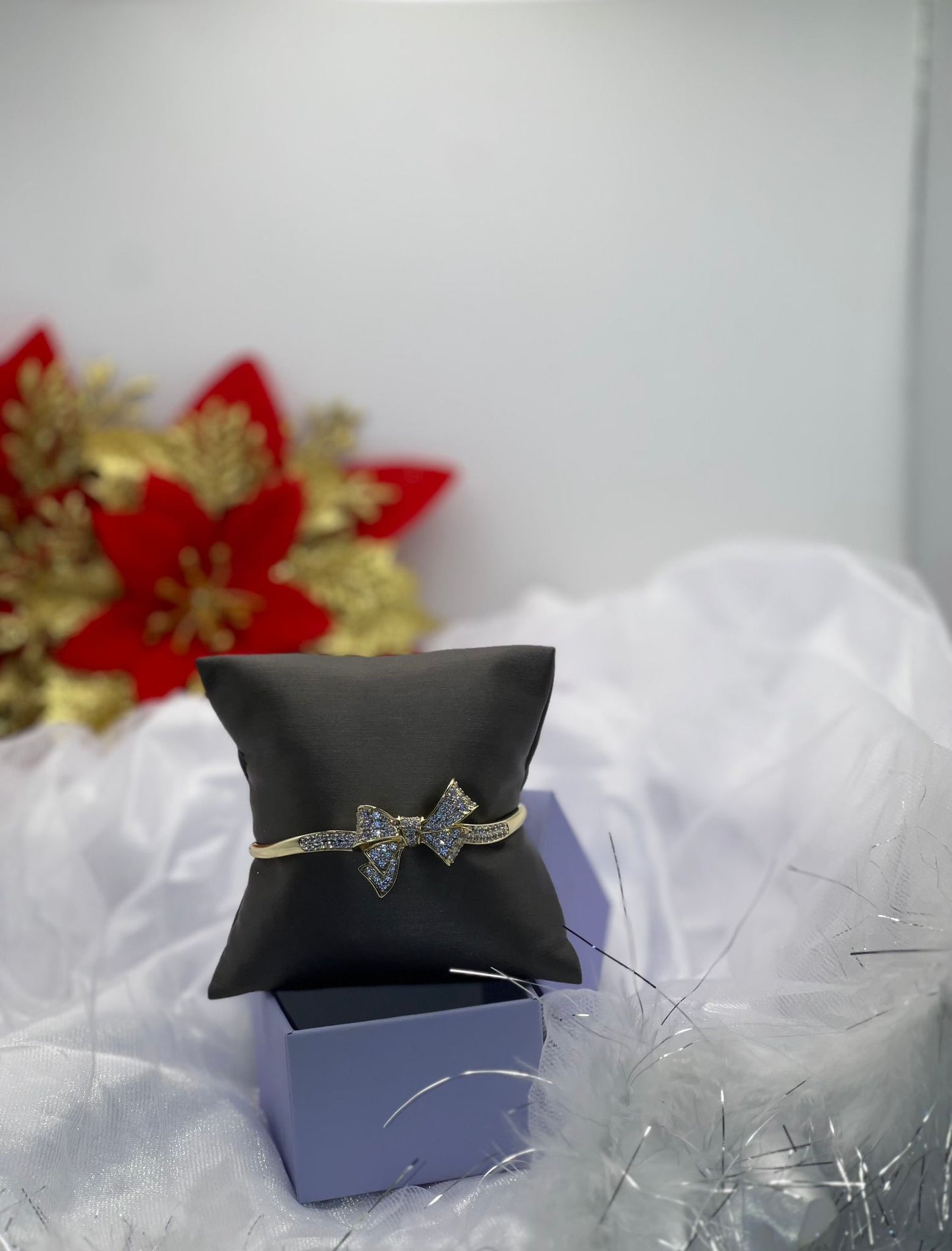 BOW BANGLE