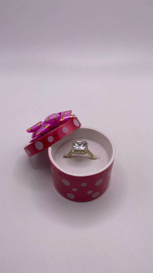 WHITE DIAMOND RING